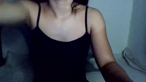 ella_babe25 online show from 04-22-26, 10:00