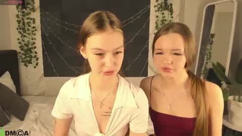 Ella online show from 06-10-26, 10:25