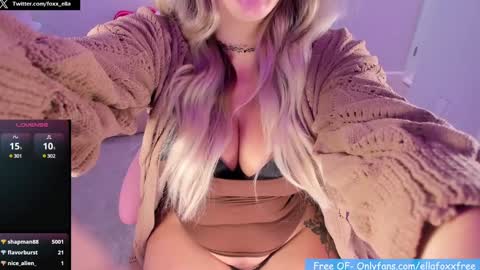 Snapshot of ella_foxx chatting on 01-23-25, 02:44 ella_foxx online show from 01-23-25, 02:44