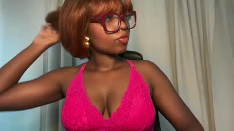 Ella online show from 06-19-26, 11:47