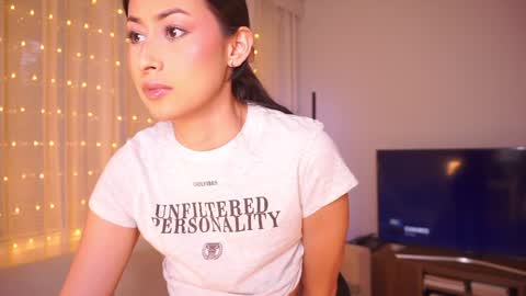 ELLA OWEN online show from 01-29-25, 01:17