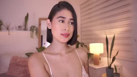 ELLA OWEN online show from 04-18-26, 05:28