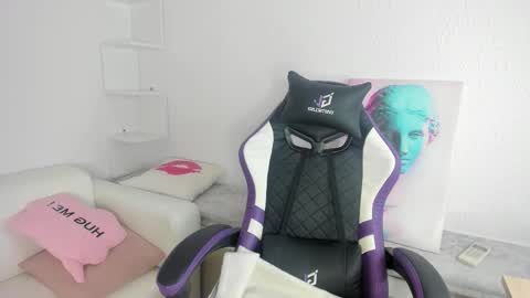 Ella online show from 03-12-26, 02:50