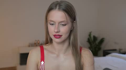 Snapshot of ella_twinkle chatting on 06-04-26, 06:47 Ella online show from 06-04-26, 06:47