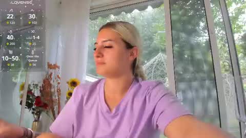 Snapshot of ella_vee chatting on 06-23-26, 06:00 ella_vee online show from 06-23-26, 06:00