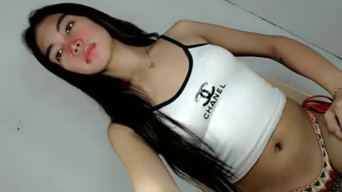 ella_walkerxxx online show from 06-17-26, 04:19