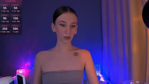 Snapshot of ellaamber chatting on 12-16-24, 08:58 ellaamber online show from 12-16-24, 08:58