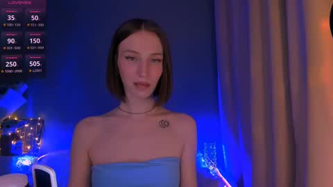 Snapshot of ellaamber chatting on 03-08-25, 01:28 ellaamber online show from 03-08-25, 01:28