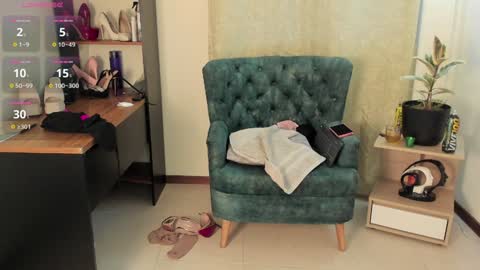 Snapshot of ellabaker chatting on 01-07-25, 11:03 ellabaker online show from 01-07-25, 11:03