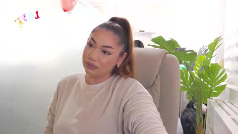 Ella online show from 02-17-26, 04:42