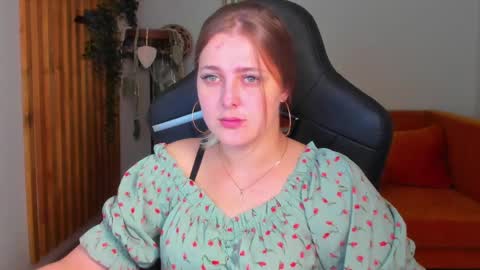 EllaBells online show from 04-20-26, 05:21