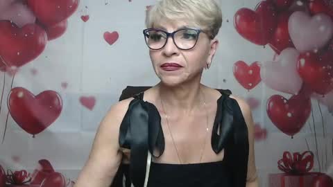 Snapshot of ellabonito chatting on 05-16-26, 06:43 EllaBonito online show from 05-16-26, 06:43