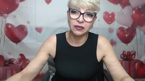 Snapshot of ellabonito chatting on 05-28-26, 06:10 EllaBonito online show from 05-28-26, 06:10