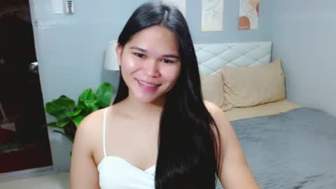 EllaFord online show from 07-18-26, 10:46