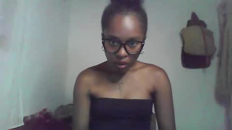 ellah245 online show from 02-18-26, 05:42