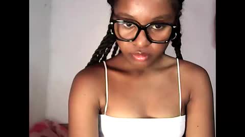 ellah245 online show from 03-03-26, 11:05