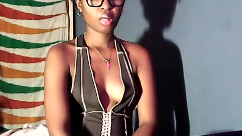 ellah245 online show from 06-11-26, 10:08