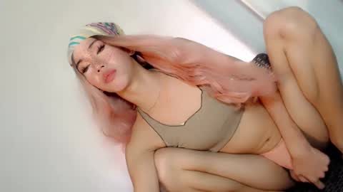 ellah_bonita online show from 01-10-25, 09:34