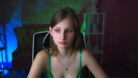 Snapshot of ellahorton chatting on 03-01-25, 01:18 Ella online show from 03-01-25, 01:18