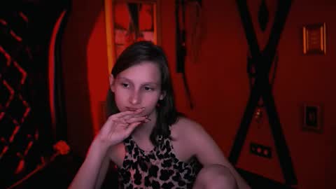 Snapshot of ellahorton chatting on 10-04-25, 12:36 Ella online show from 10-04-25, 12:36