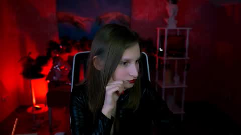 Snapshot of ellahorton chatting on 01-08-26, 05:15 Ella online show from 01-08-26, 05:15