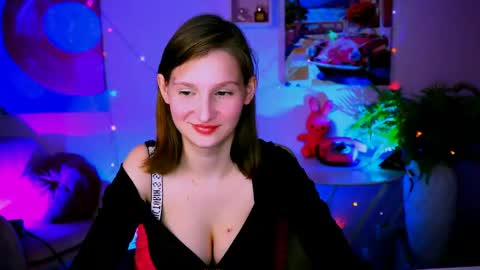 Snapshot of ellahorton chatting on 04-30-26, 01:50 Ella online show from 04-30-26, 01:50