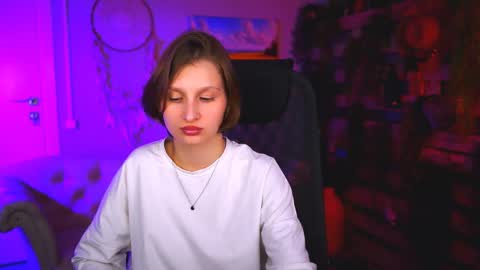 Snapshot of ellahorton chatting on 05-12-26, 06:05 Ella online show from 05-12-26, 06:05