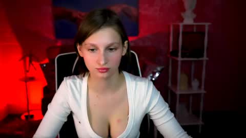 Snapshot of ellahorton chatting on 05-27-26, 12:13 Ella online show from 05-27-26, 12:13
