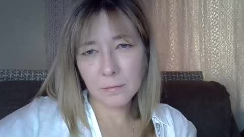 ellajohnsonx online show from 10-18-25, 11:55
