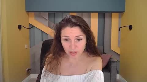 EllaLongs online show from 12-08-24, 12:30