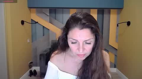 EllaLongs online show from 12-28-24, 03:37