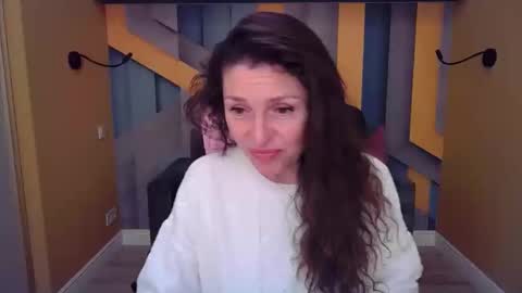 EllaLongs online show from 02-08-26, 12:30