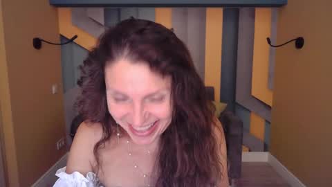 EllaLongs online show from 07-18-26, 11:14