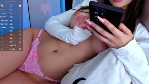 Snapshot of ellamilano chatting on 02-09-26, 10:08 Ella online show from 02-09-26, 10:08