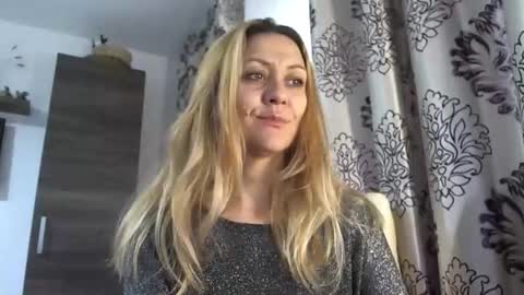            online show from 10-23-25, 07:07