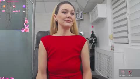 Snapshot of ellamilf chatting on 12-20-25, 04:47 online show from 12-20-25, 04:47