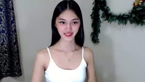 Snapshot of ellamiller69 chatting on 10-10-25, 11:48 ELLA online show from 10-10-25, 11:48