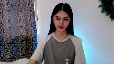 Snapshot of ellamiller69 chatting on 10-27-25, 10:58 ELLA online show from 10-27-25, 10:58