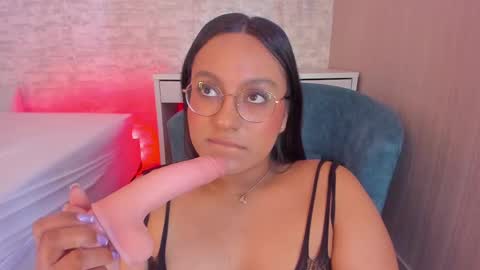 Ella online show from 02-10-25, 07:47