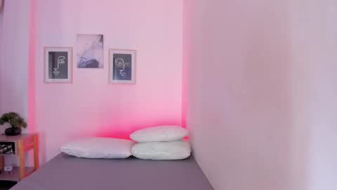 Snapshot of ellamontoya chatting on 01-10-26, 12:29 Ella online show from 01-10-26, 12:29