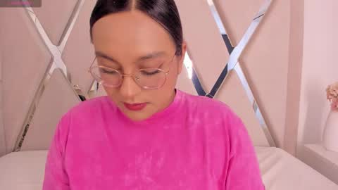 Snapshot of ellamontoya chatting on 02-12-26, 12:11 Ella online show from 02-12-26, 12:11