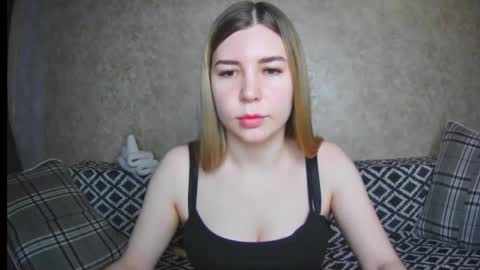 Snapshot of ellanuar chatting on 12-16-24, 07:26 EllaNuar online show from 12-16-24, 07:26