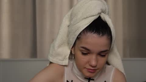 Snapshot of ellapheria chatting on 09-12-25, 06:35 Ella online show from 09-12-25, 06:35