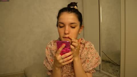 Snapshot of ellapheria chatting on 09-17-25, 09:00 Ella online show from 09-17-25, 09:00