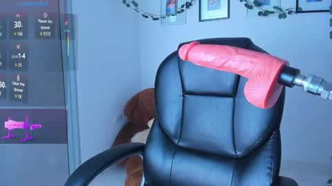 ellarosee_ online show from 04-24-26, 07:49