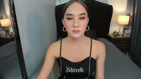 Sophia online show from 12-22-24, 04:06