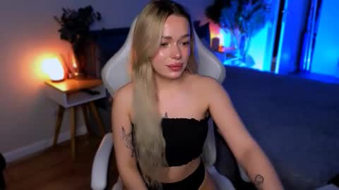 Ella online show from 02-20-26, 05:59