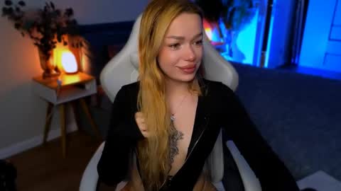 Ella online show from 06-07-26, 06:17