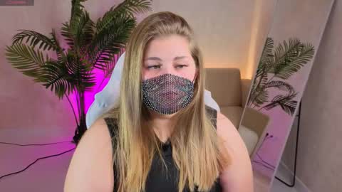 Scarlet online show from 10-23-25, 08:24