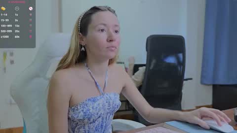 Snapshot of ellcrys chatting on 09-10-25, 10:10 im Elsa lets go Subscribe to my OF and Youtube -35 online show from 09-10-25, 10:10